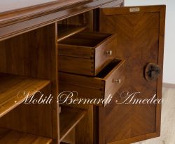 Credenza classica in legno con ante intarsiate produzione artigianale made in Italy