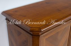 Credenza classica in legno con ante intarsiate produzione artigianale made in Italy