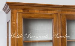 vetrina-3-ante-con-intarsi-legno-stile-classico-06