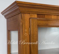 vetrina-3-ante-con-intarsi-legno-stile-classico-14